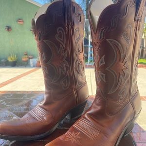 Ariat Womens cowboy boots